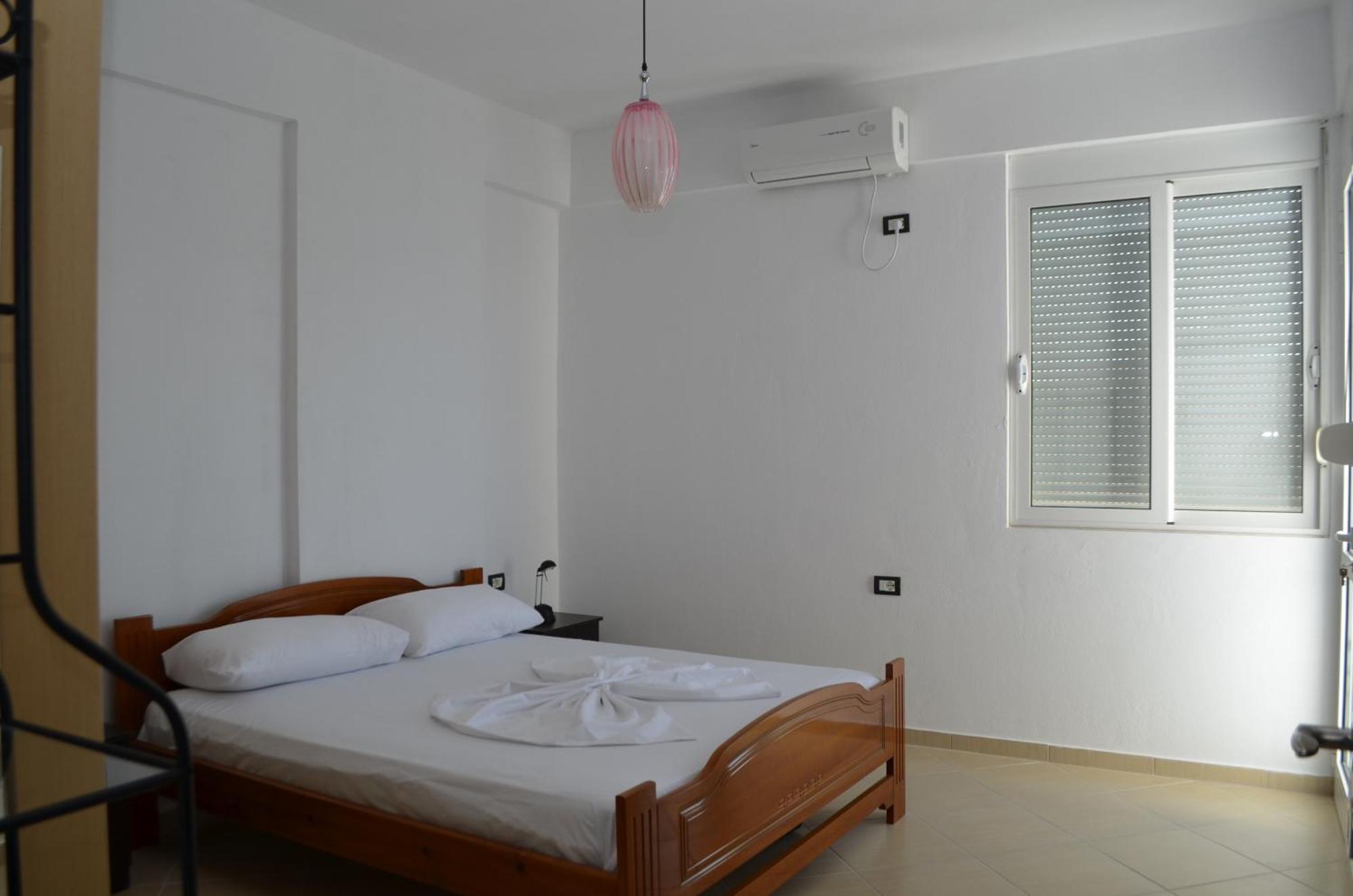 Gert * Sarandë